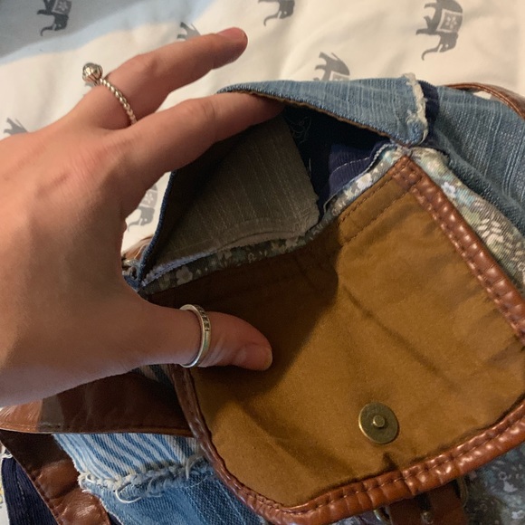 Denim patchwork saddle bag/ backpack - Picture 4 of 4